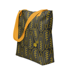 Vista en tres cuartos de la bolsa tote con patrón de bombillas isométricas apagadas repetido en toda la superficie.