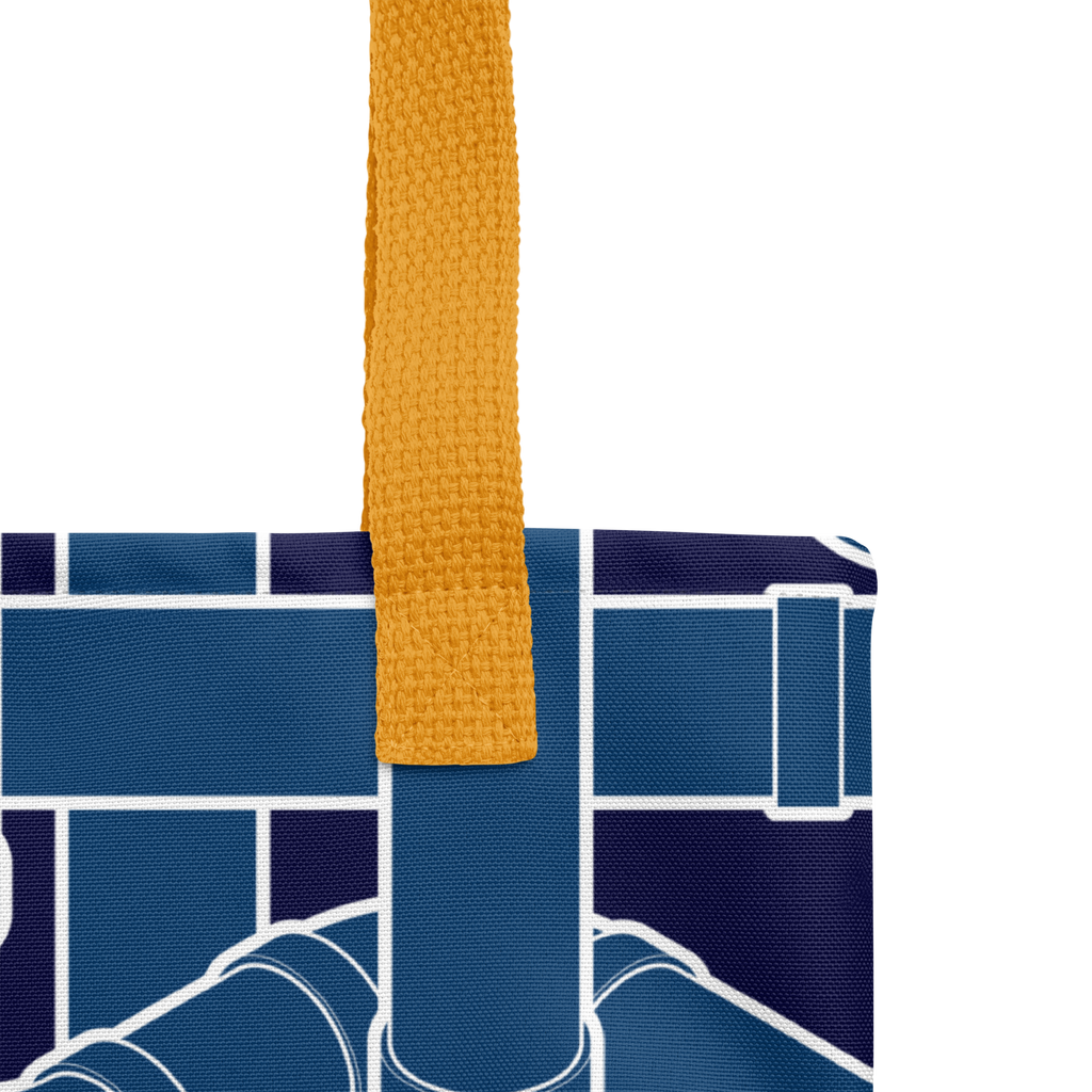 Detalle de impresión, costura y acabados de tote bag con estampado de tuberías intrincadas.