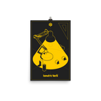 Póster 12×18 pulgadas de lámpara tipo flexo en isométrico; ilustración vectorial de alto contraste en gris oscuro y amarillo, por GyGinfographics.